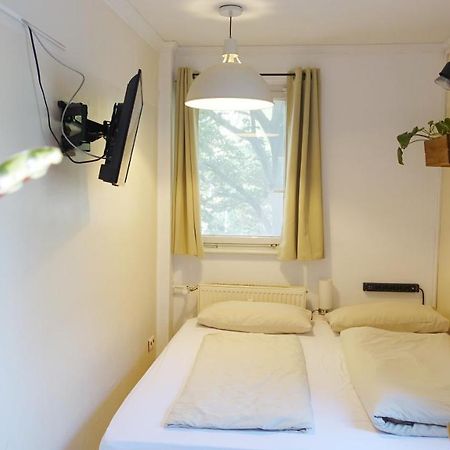 Ferienwohnung 1 Zimmer in Wohngemeinschaft, Netflix, Premium Kabelfernsehen, küche Berlin Exterior foto